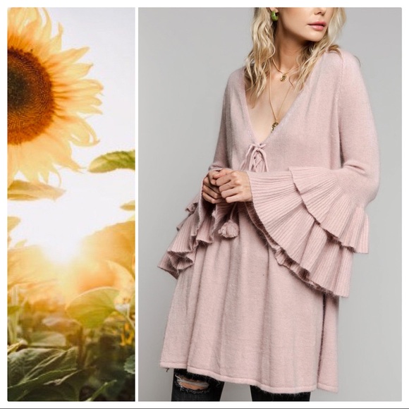 POL Rose Pink Tiered Bell Sleeve Tunic Sweater - Picture 7 of 9